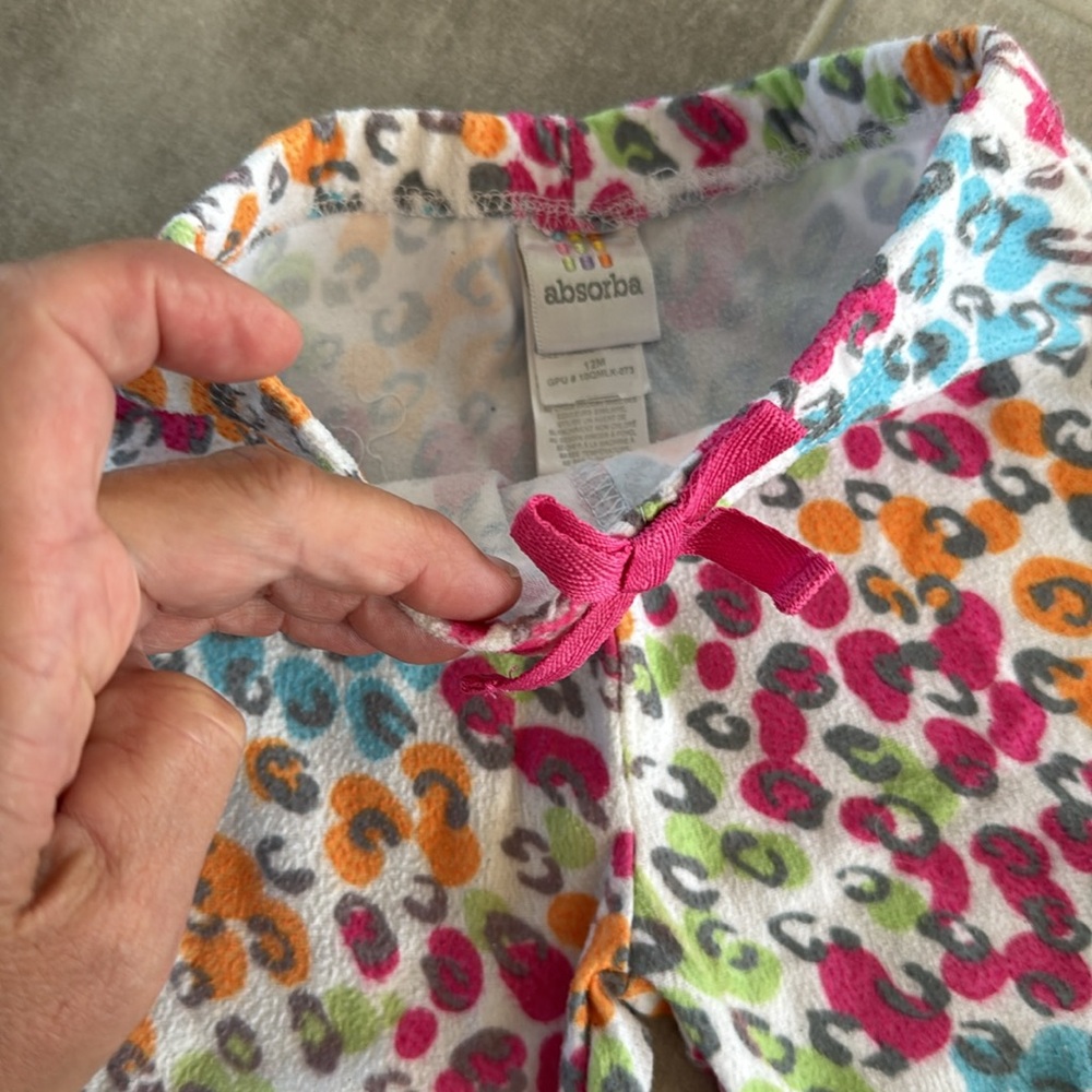 *Gently Worn* Absorba 2 Piece Soft Colorful Print Flannel Pajama Set - 12M - Picture 8 of 9